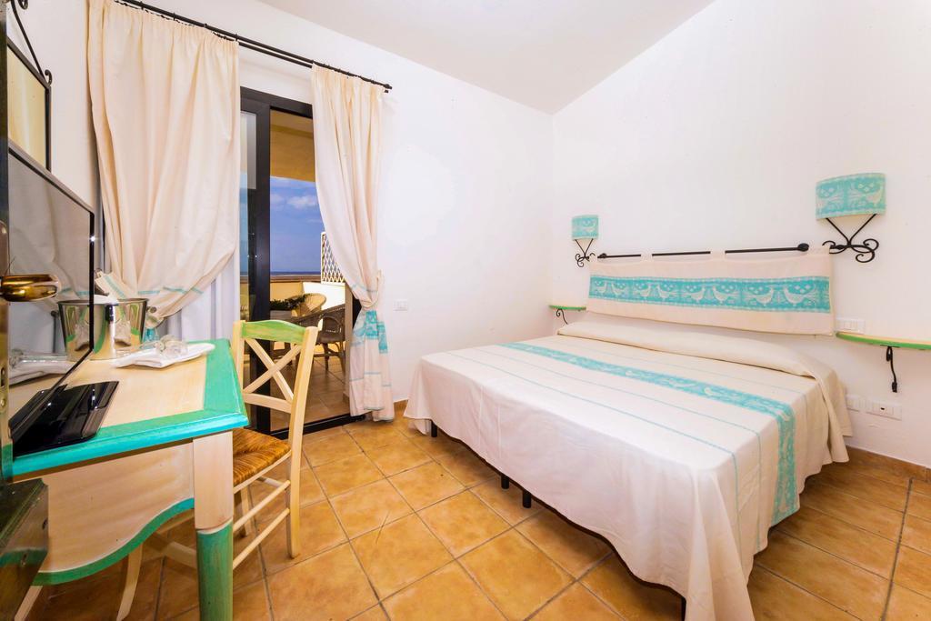 La Plage Noire Resort Marina di Sorso Номер фото