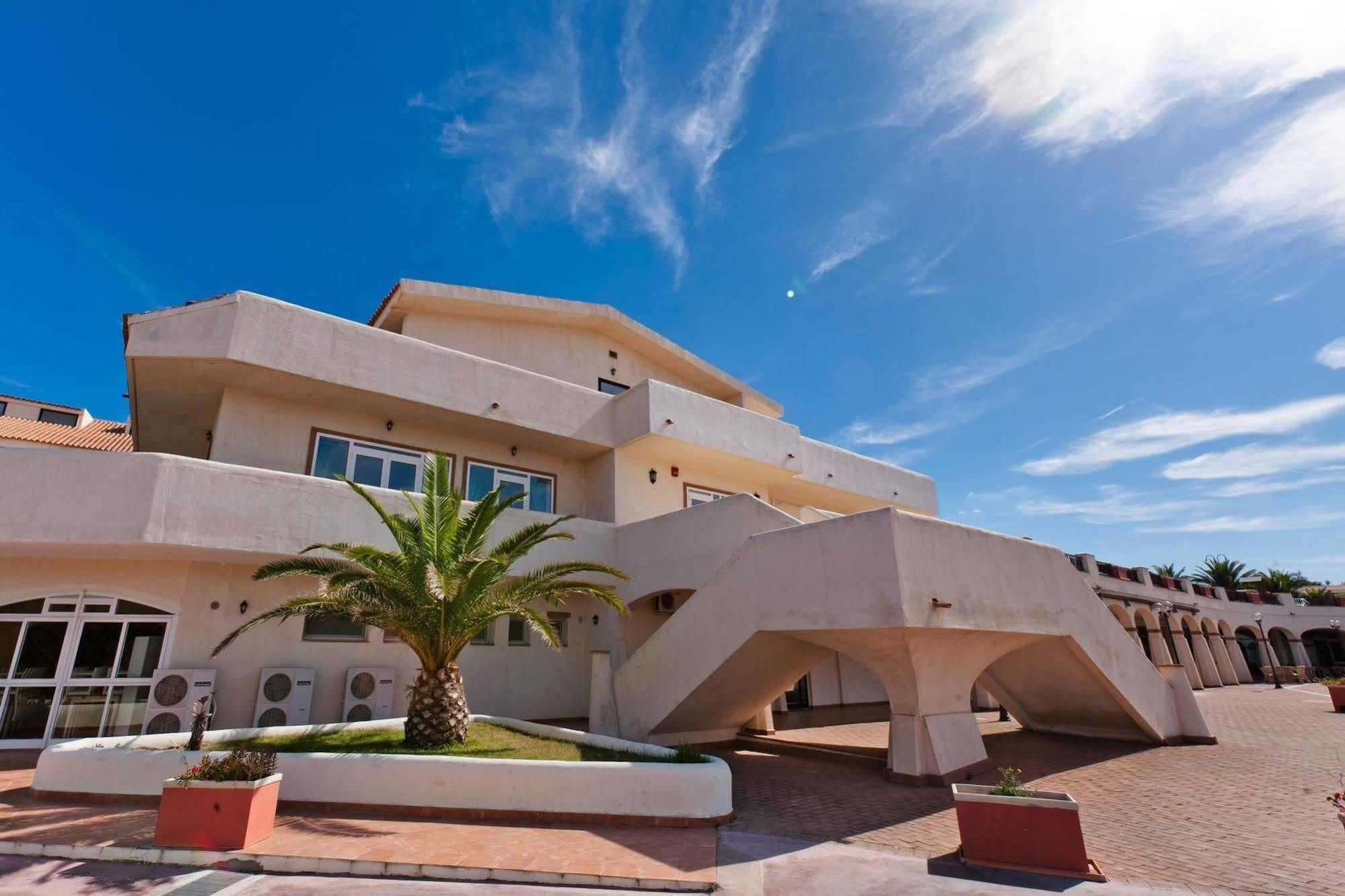 La Plage Noire Resort Marina di Sorso Екстер'єр фото